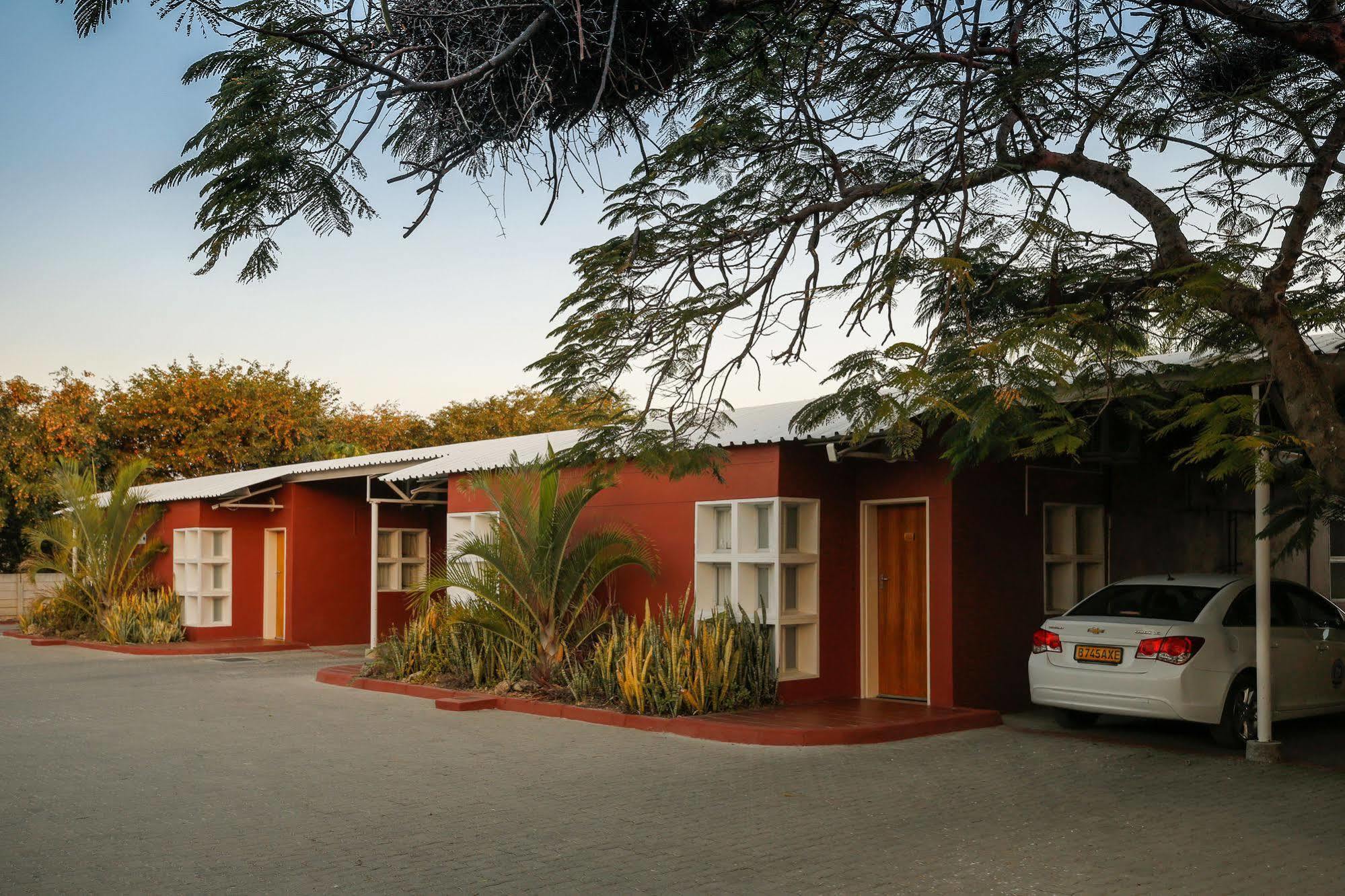 Mokoro Lodge Μαούν Εξωτερικό φωτογραφία